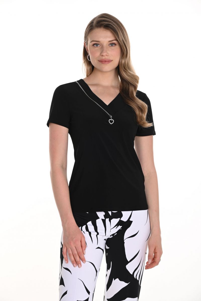 Frank Lyman Black Fitted V-Neck Short Sleeve Top Style 256003