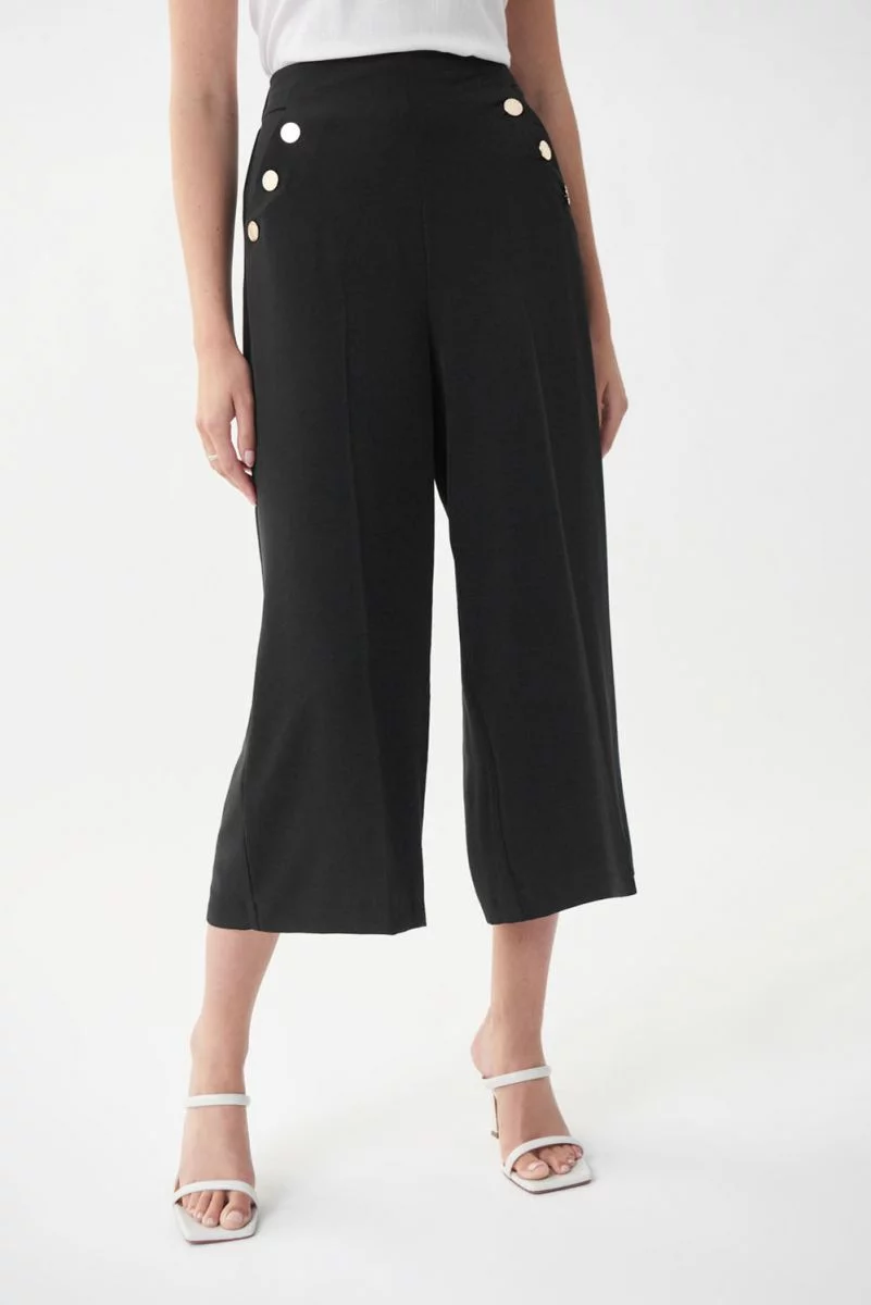 Joseph Ribkoff Button Detail Capris  Feminine look, Joseph ribkoff,  Effortless style