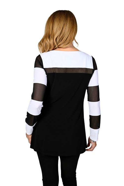 Frank Lyman Black/White Knit Top Style 236022