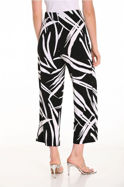 Frank Lyman Black/White Abstract Print Culotte Pants Style 251128